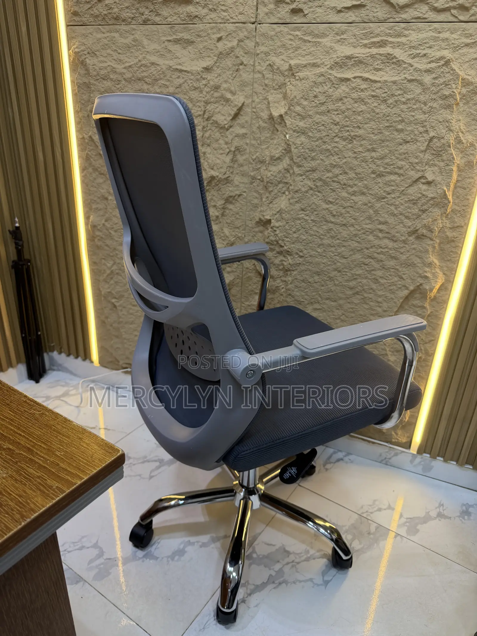 Durable Swivel Mesh Office Chair