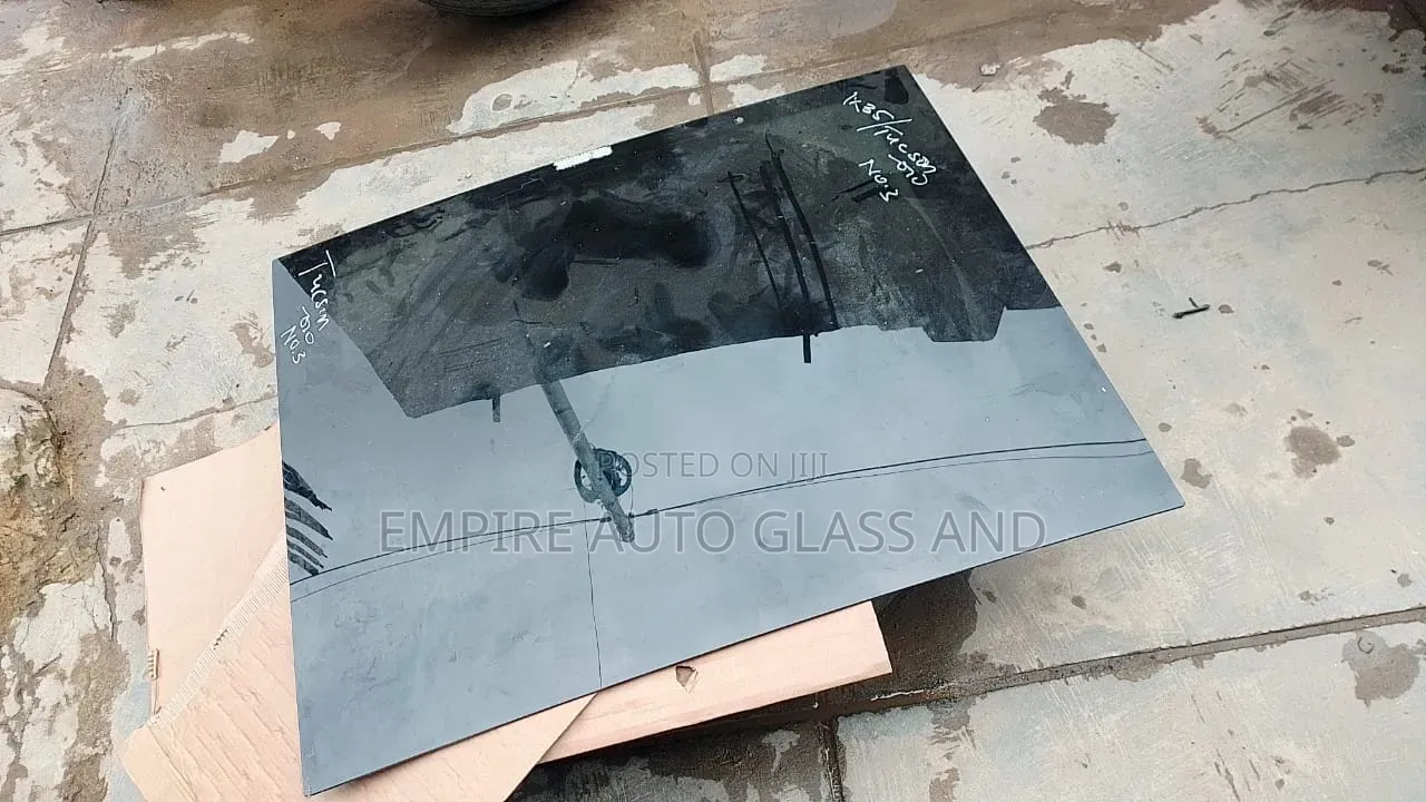 No 3 Panoramic Roof Glass for Hyundai Tucson/Ix35 2010 Model Available