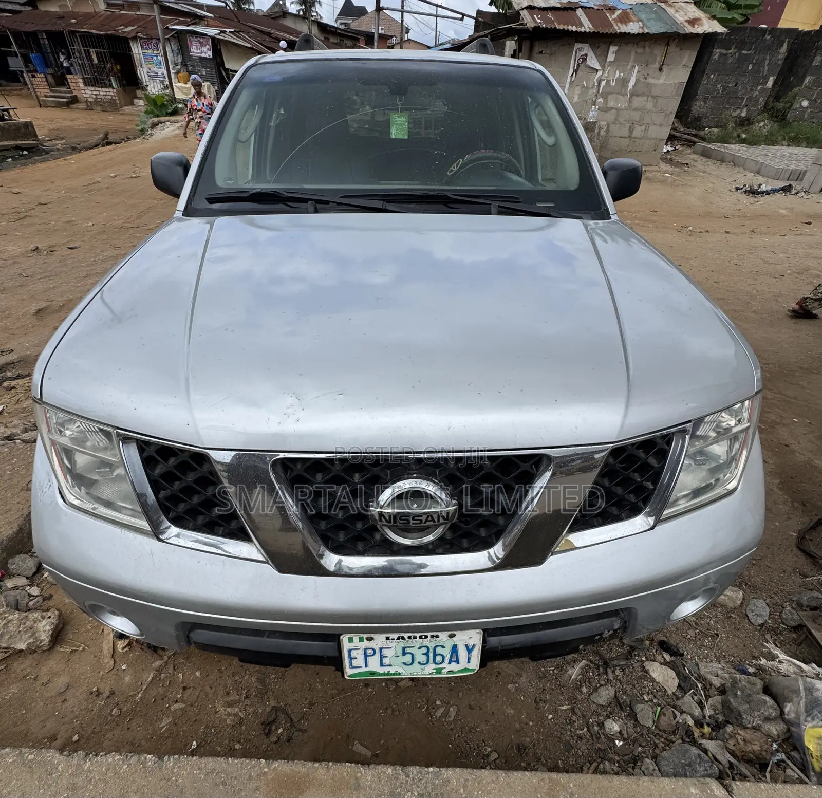Nissan Pathfinder 2005 Silver