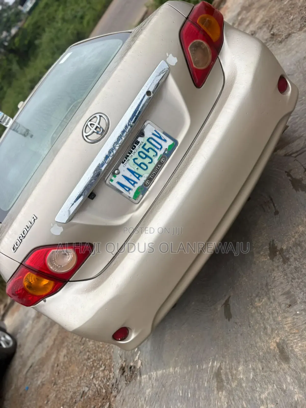 Toyota Corolla LE 4dr Sedan (1.8L 4cyl 4A) 2010 Brown