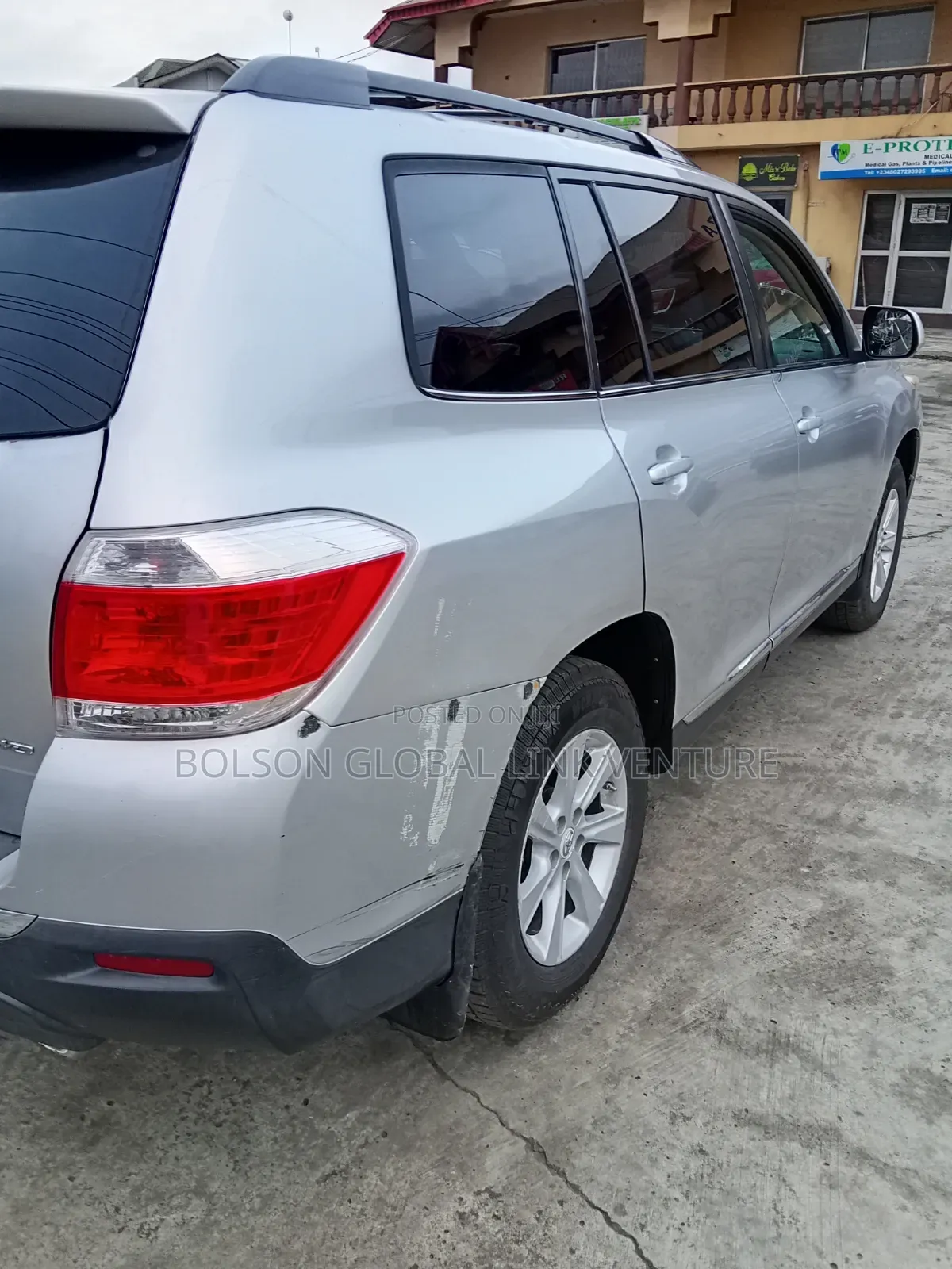 Toyota Highlander SE 2012 Silver