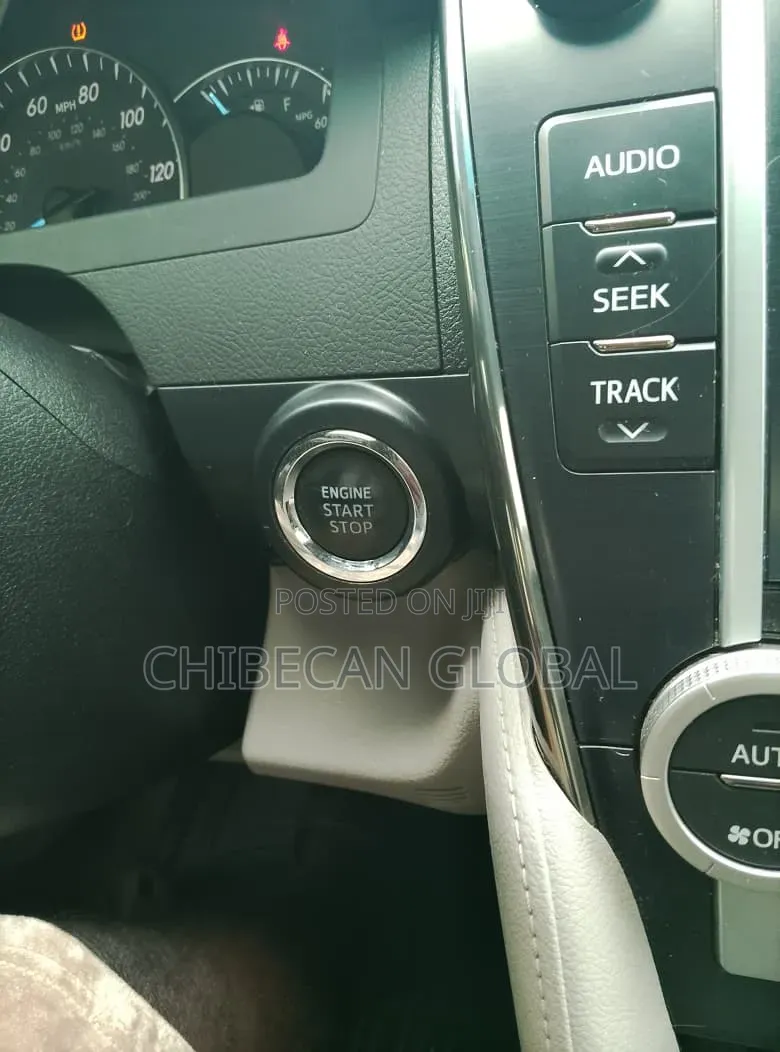 Toyota Camry XLE 4dr Sedan (2.5L 4cyl 6A) 2012 Blue