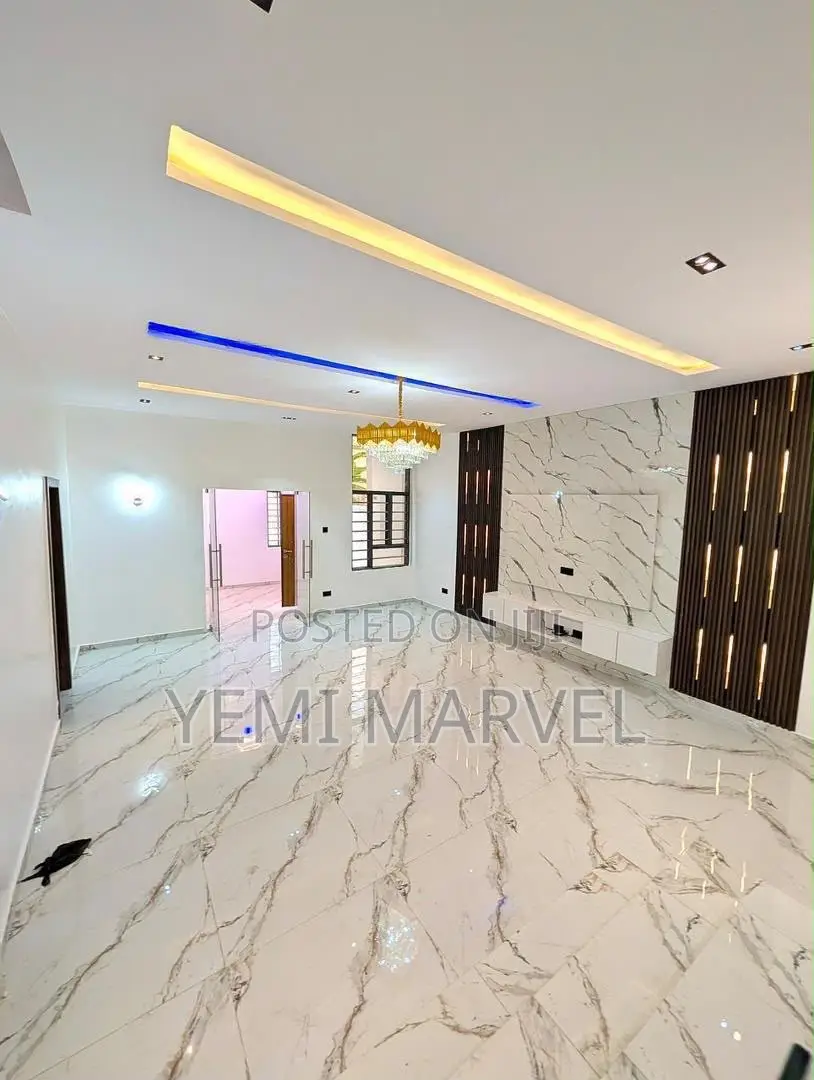 4bdrm Duplex in Palm Garden Estate, for sale