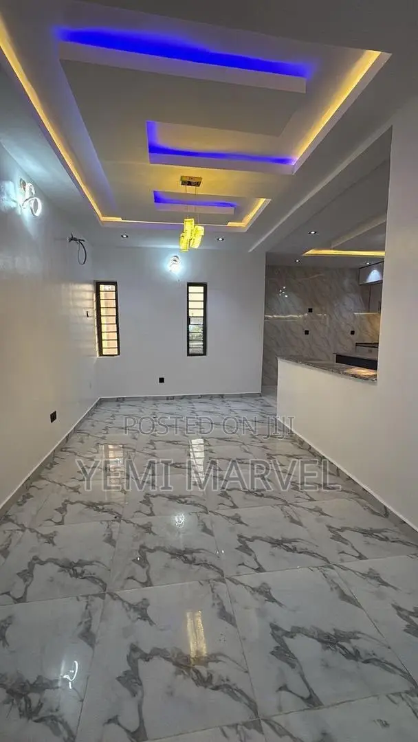 4bdrm Duplex in Palm Garden Estate, for sale