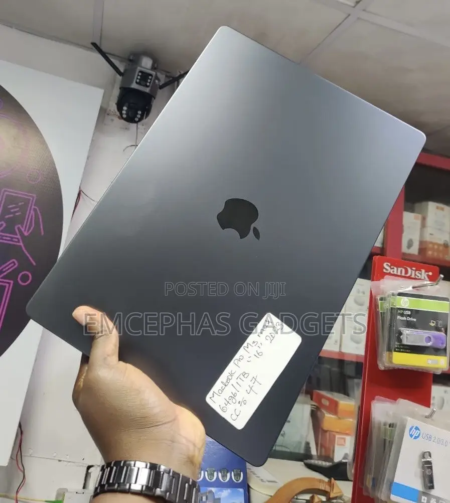 Laptop Apple MacBook Pro 2023 M3 Max 64GB Apple M3 Max SSD 1T