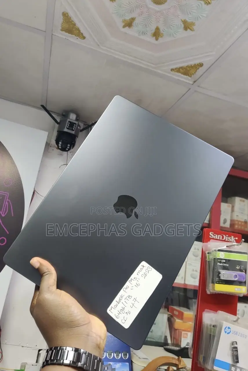 Laptop Apple MacBook Pro 2023 M3 Max 64GB Apple M3 Max SSD 1T