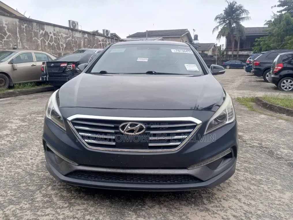 Hyundai Sonata SE 4dr Sedan (2.4L 4cyl 6A) 2015 Black