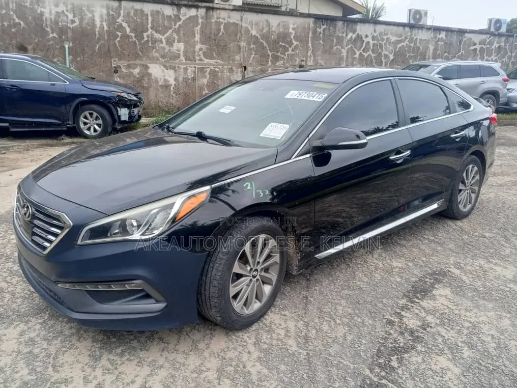 Hyundai Sonata SE 4dr Sedan (2.4L 4cyl 6A) 2015 Black