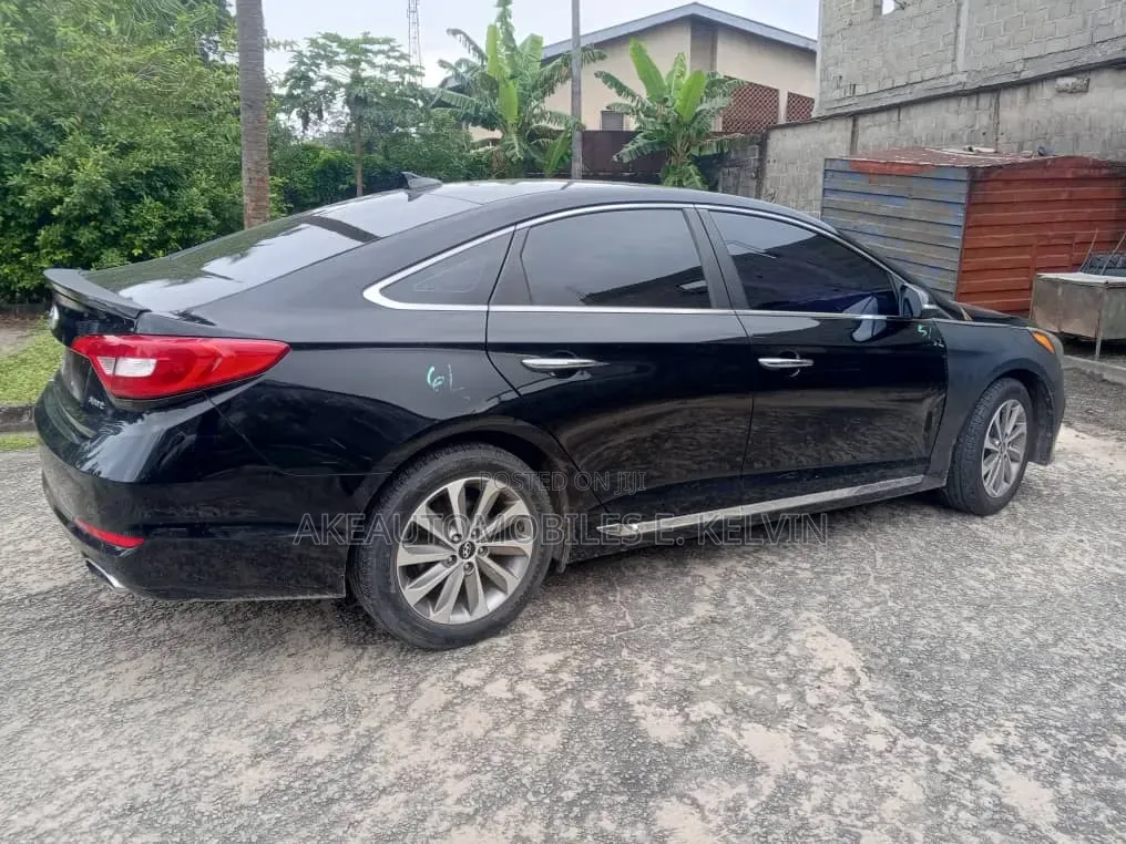 Hyundai Sonata SE 4dr Sedan (2.4L 4cyl 6A) 2015 Black