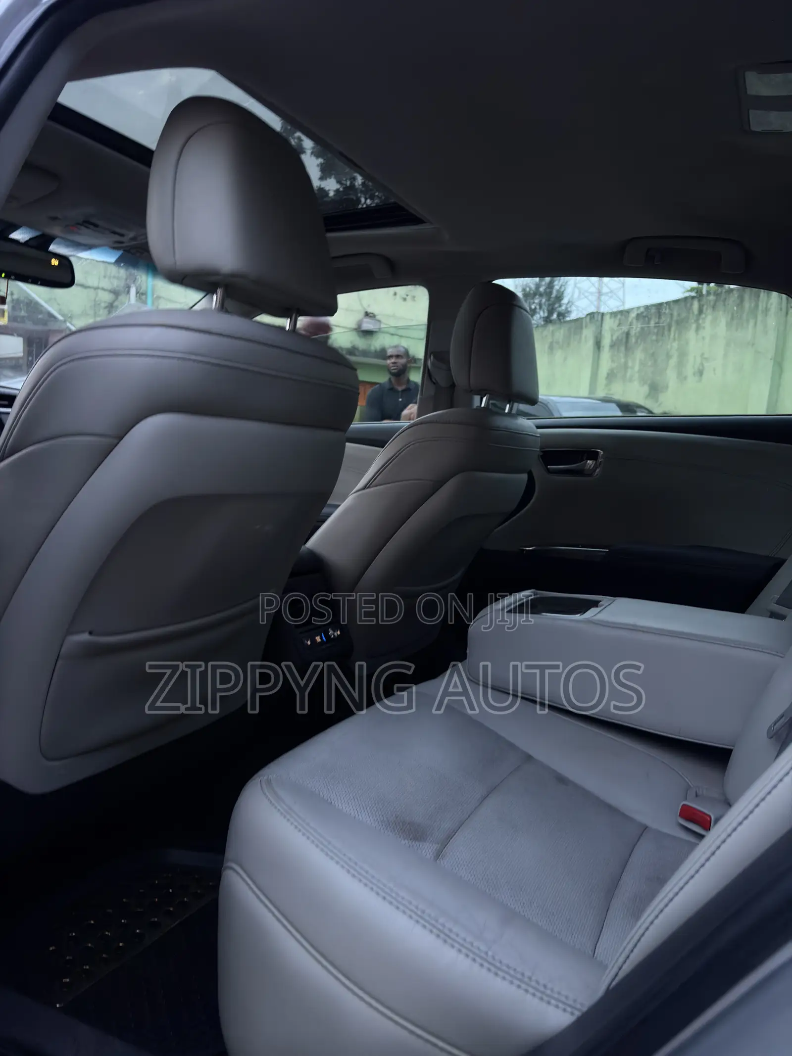 Toyota Avalon Limited 4dr Sedan (3.5L 6cyl 6A) 2014 Silver