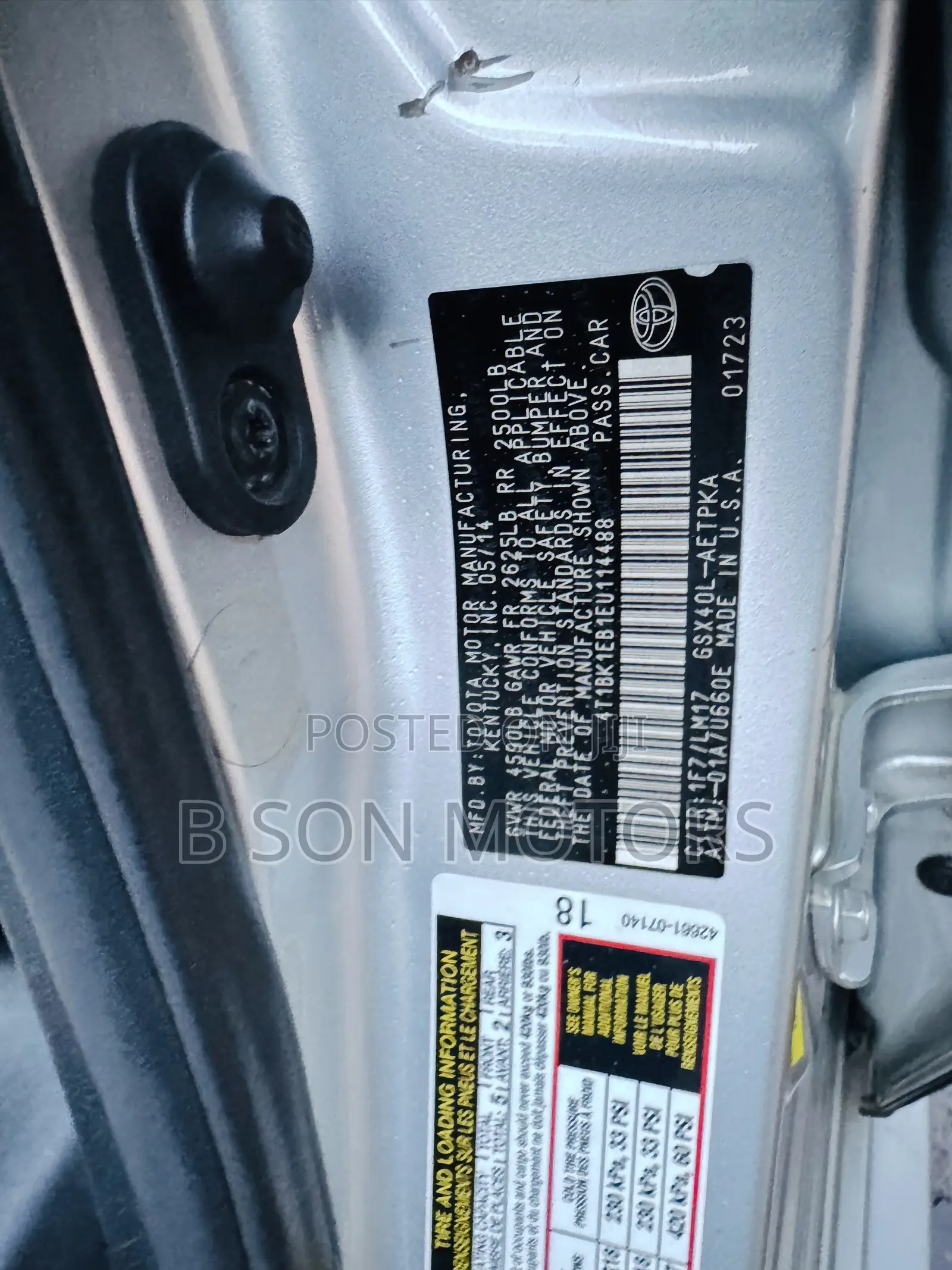 Toyota Avalon Limited 4dr Sedan (3.5L 6cyl 6A) 2014 Silver