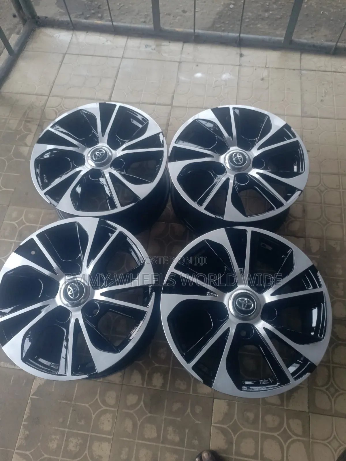 18inches for Toyota Lancruiser Black Silver Available in Stock