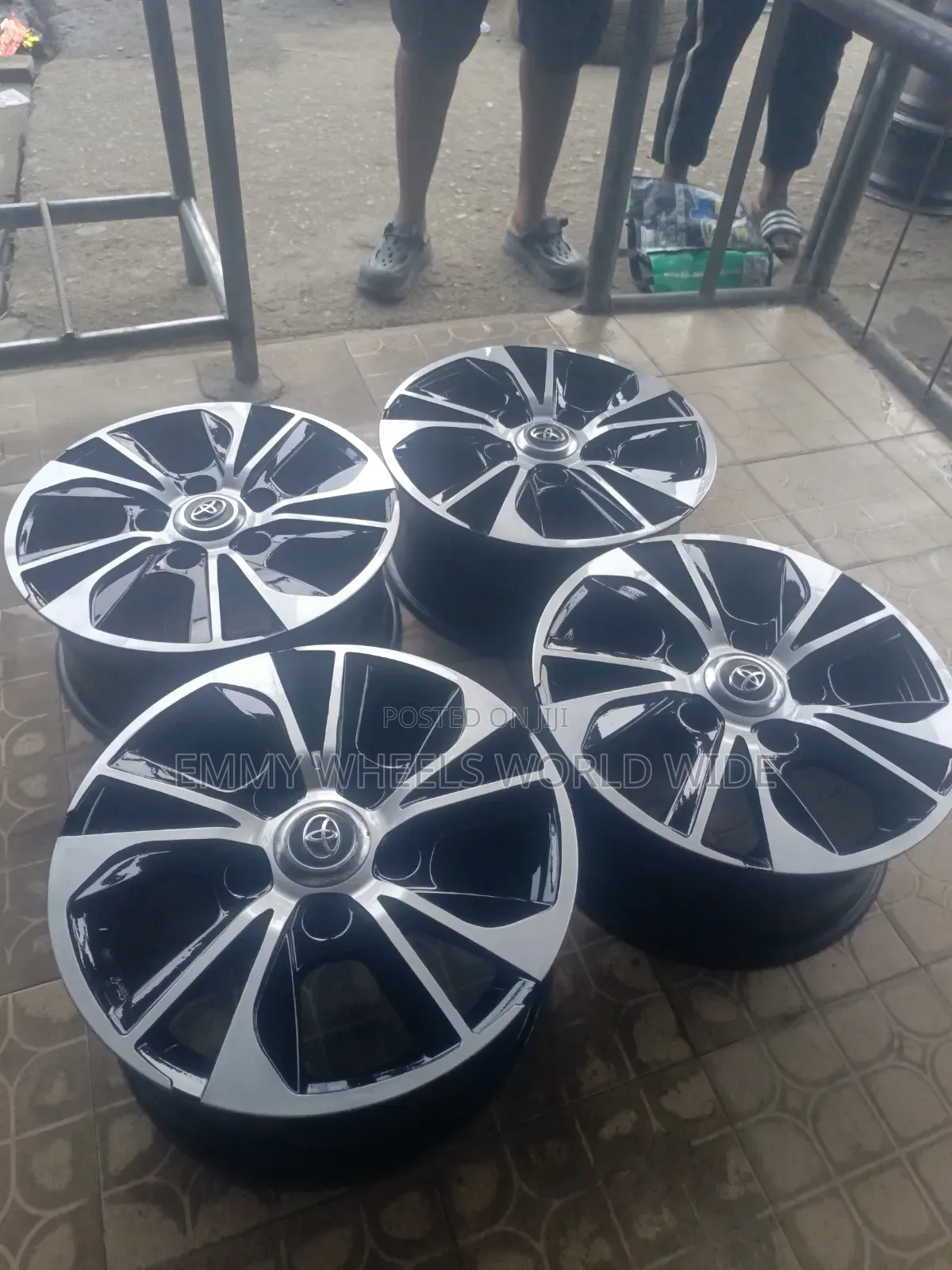 18inches for Toyota Lancruiser Black Silver Available in Stock