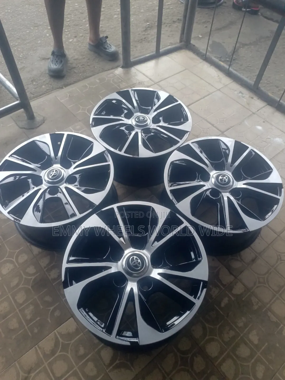 18inches for Toyota Lancruiser Black Silver Available in Stock
