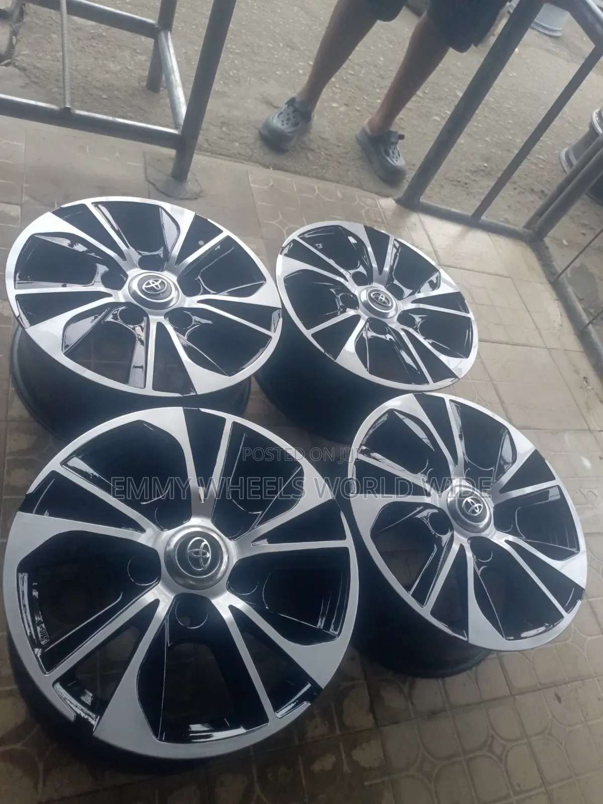 18inches for Toyota Lancruiser Black Silver Available in Stock