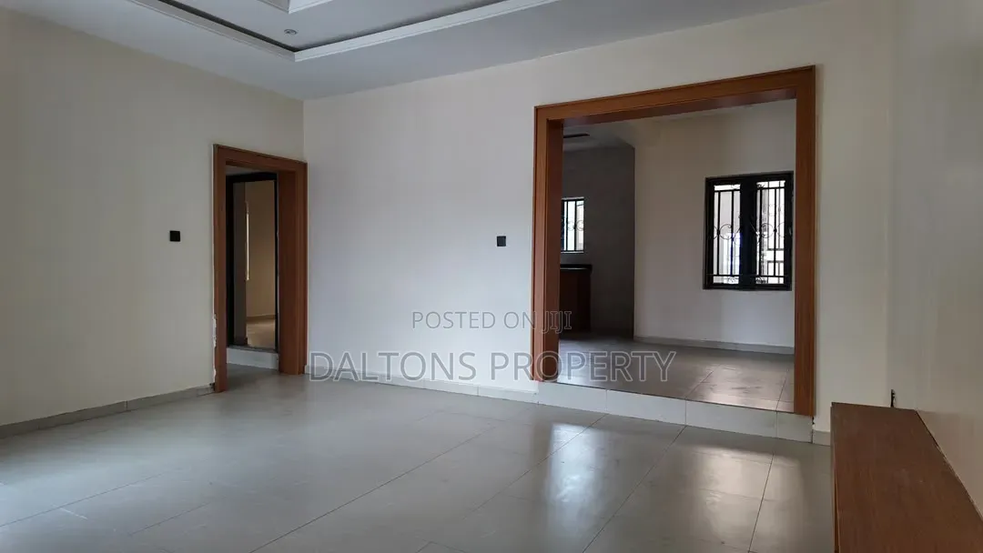 2bdrm Bungalow in Luxury Apartment, Sabon Lugbe for sale