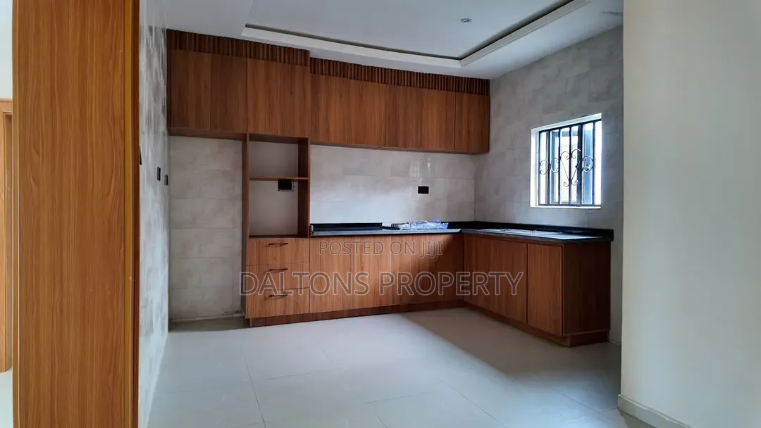 2bdrm Bungalow in Luxury Apartment, Sabon Lugbe for sale