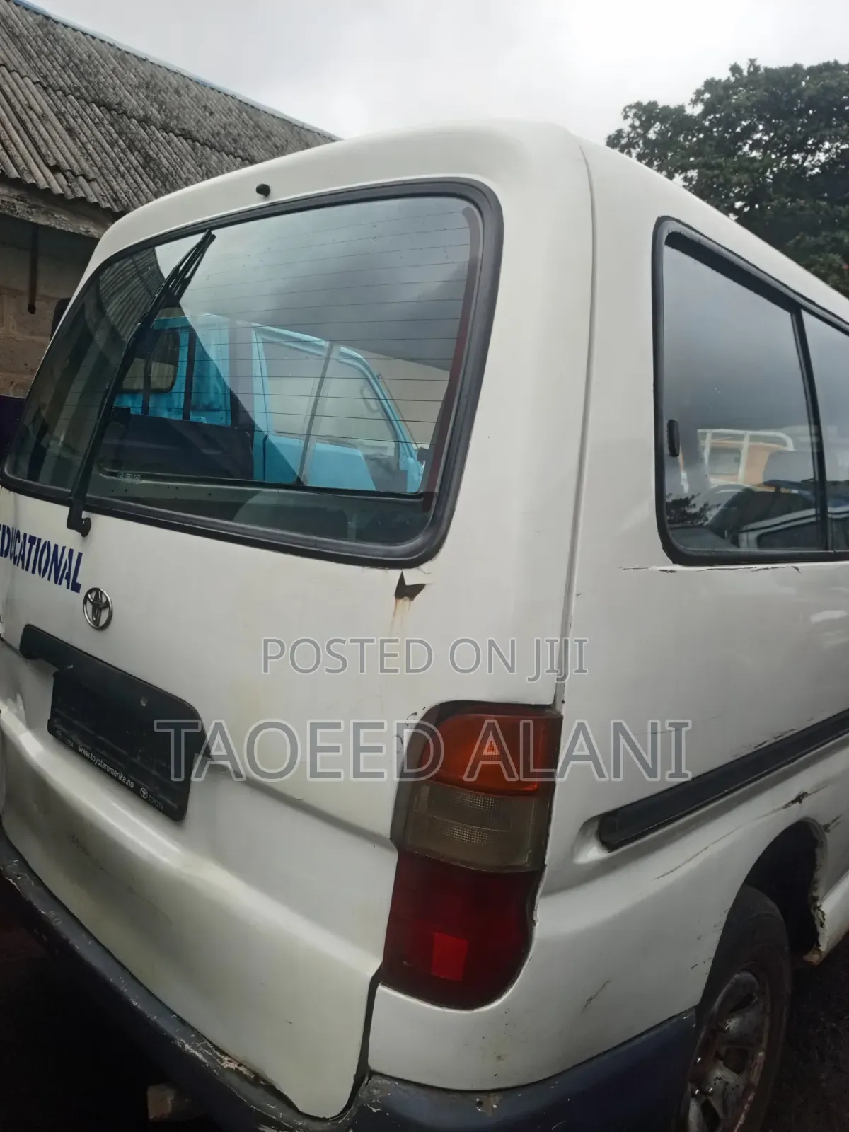 Toyota HiAce 1999 White