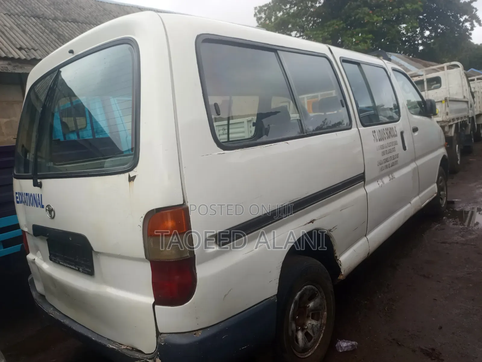 Toyota HiAce 1999 White