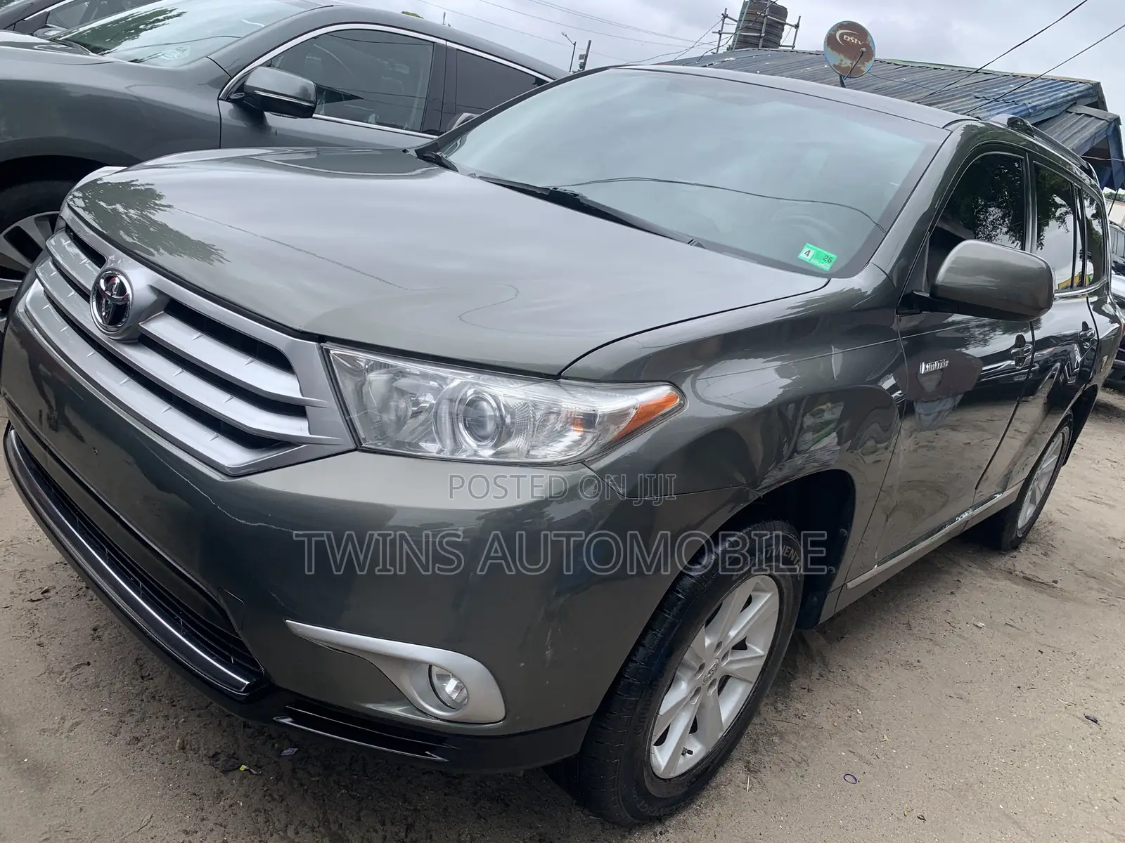 Toyota Highlander Limited 3.5l 4WD 2013 Green