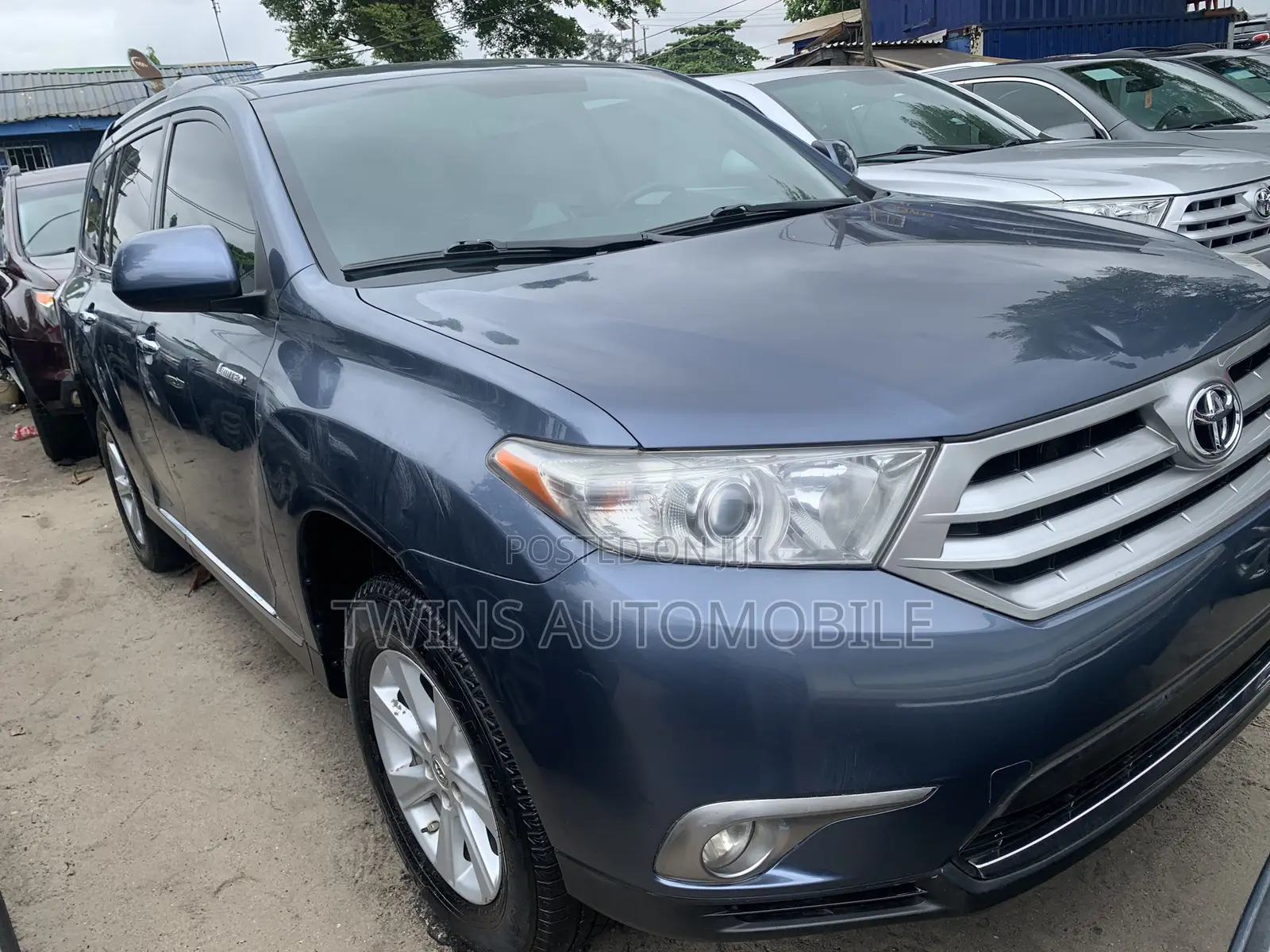 Toyota Highlander Limited 3.5l 4WD 2013 Blue