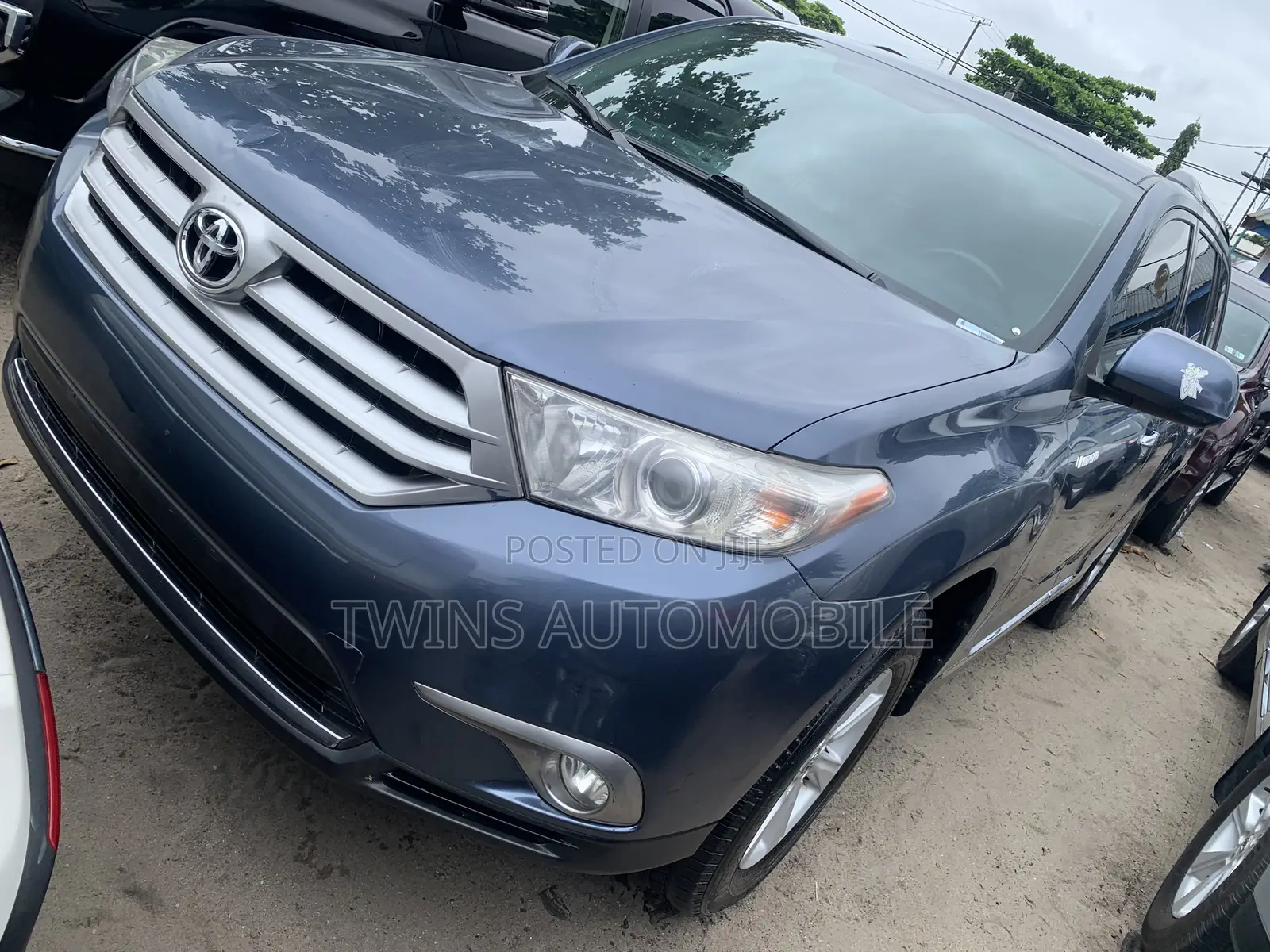 Toyota Highlander Limited 3.5l 4WD 2013 Blue