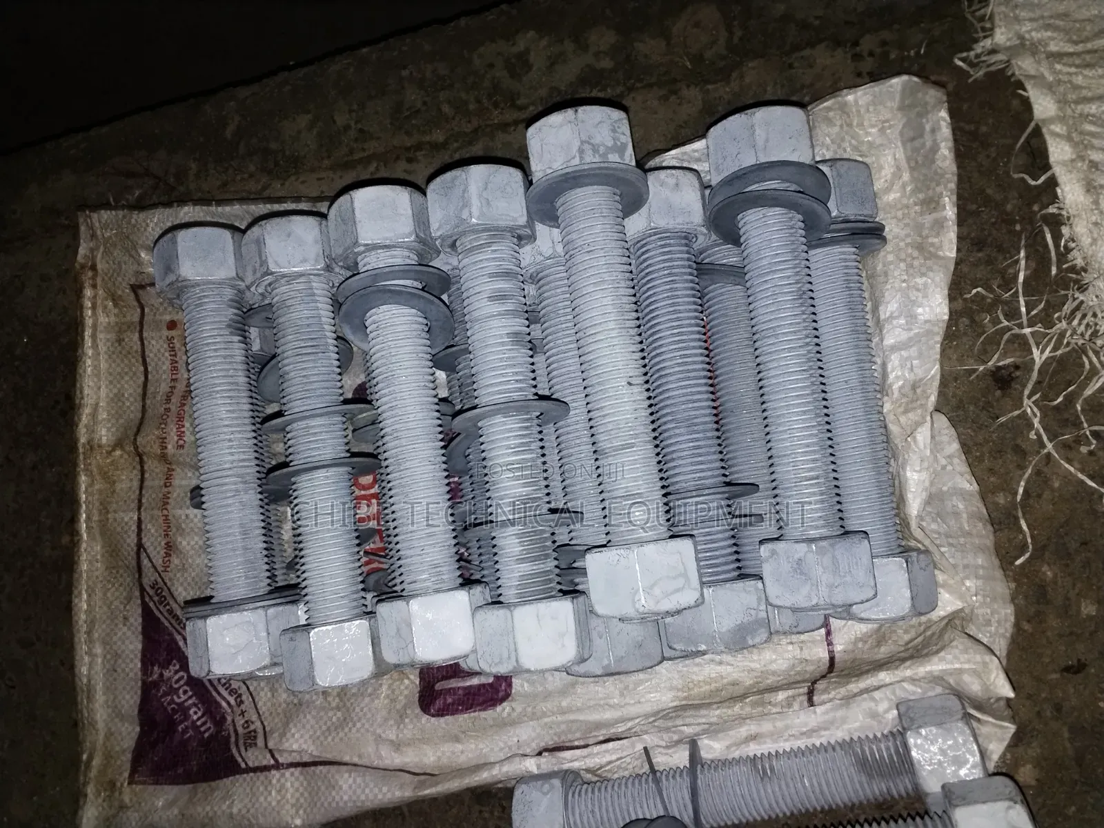 1.3/8 X 270mm Hot Dip Galvanized Stud Bolt B7