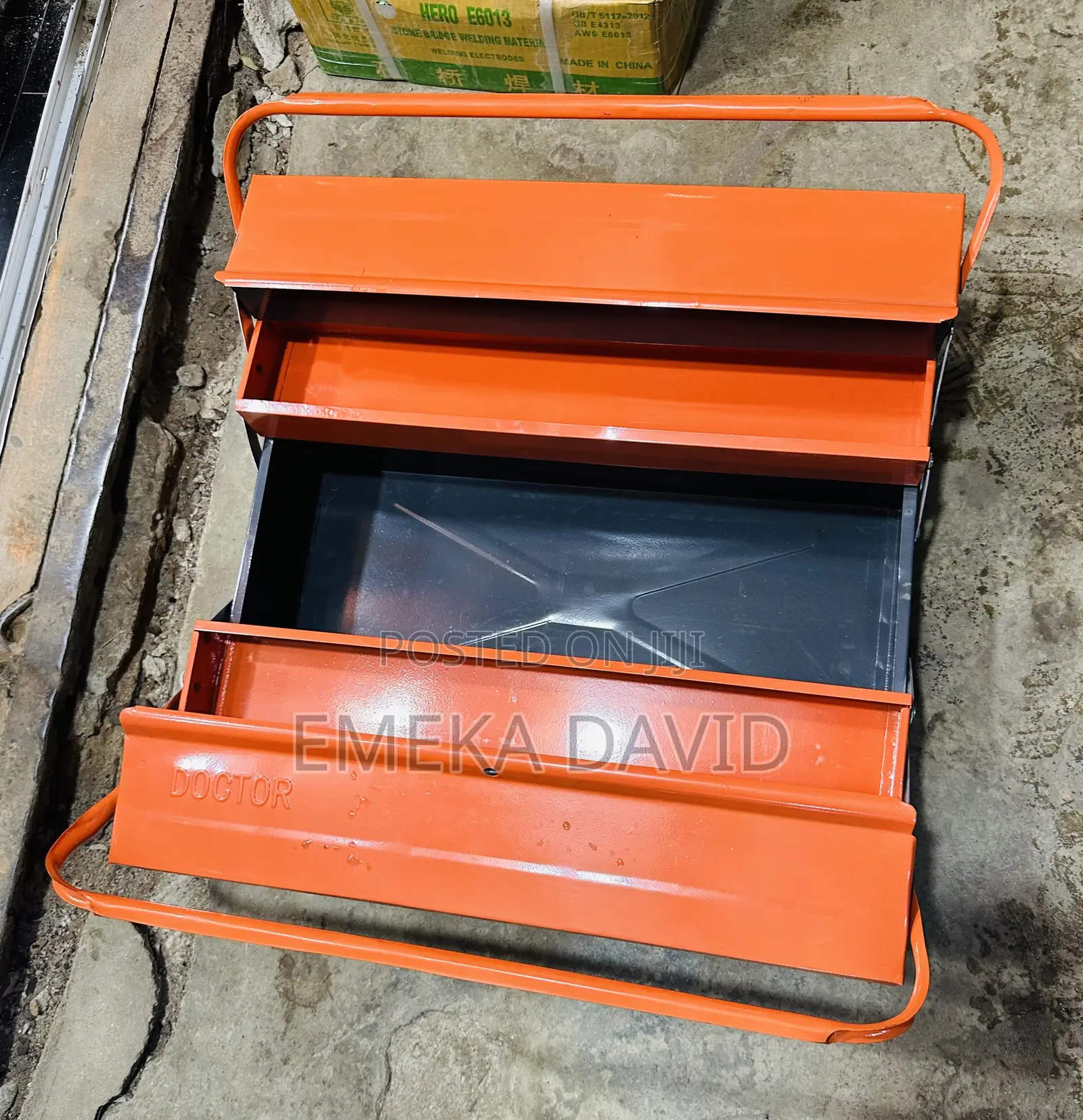 Orange 5-Compartment Cantilever Metal Empty Tool Box With Top Handles.