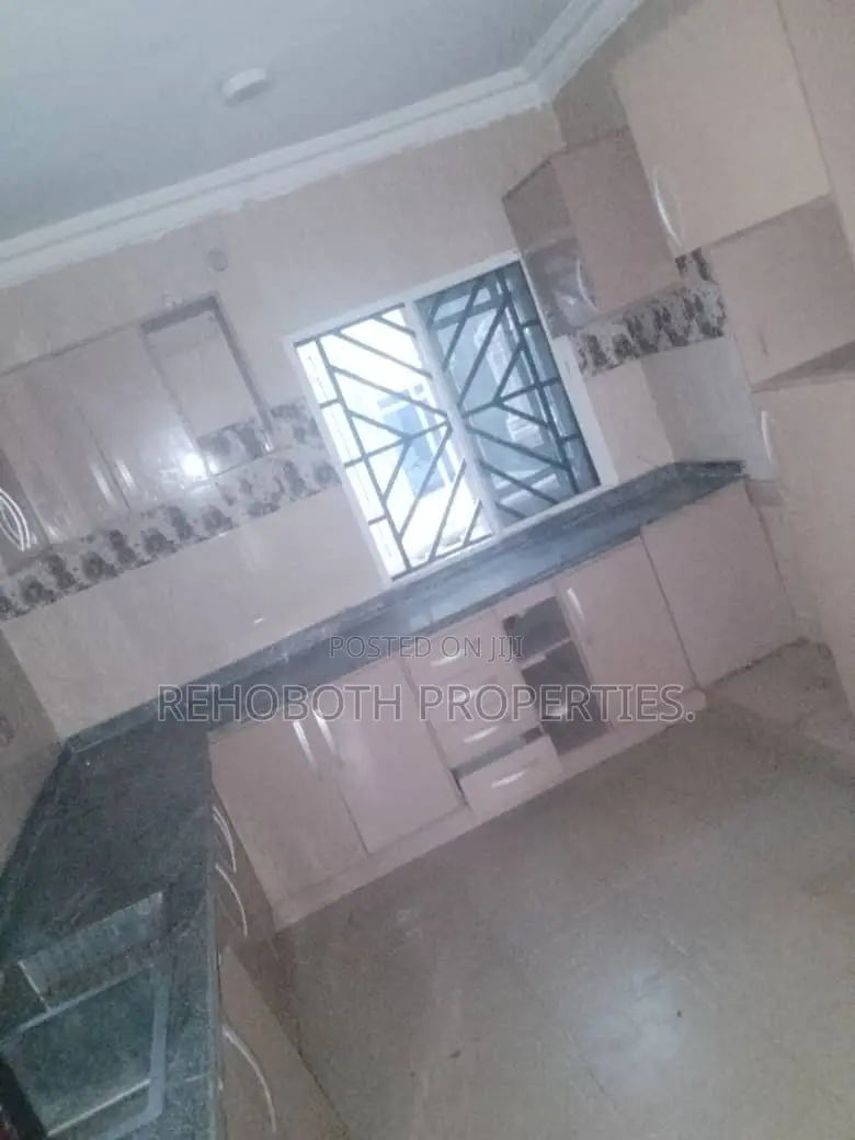4bdrm Duplex in Akoto Elebu, Akala Express for rent