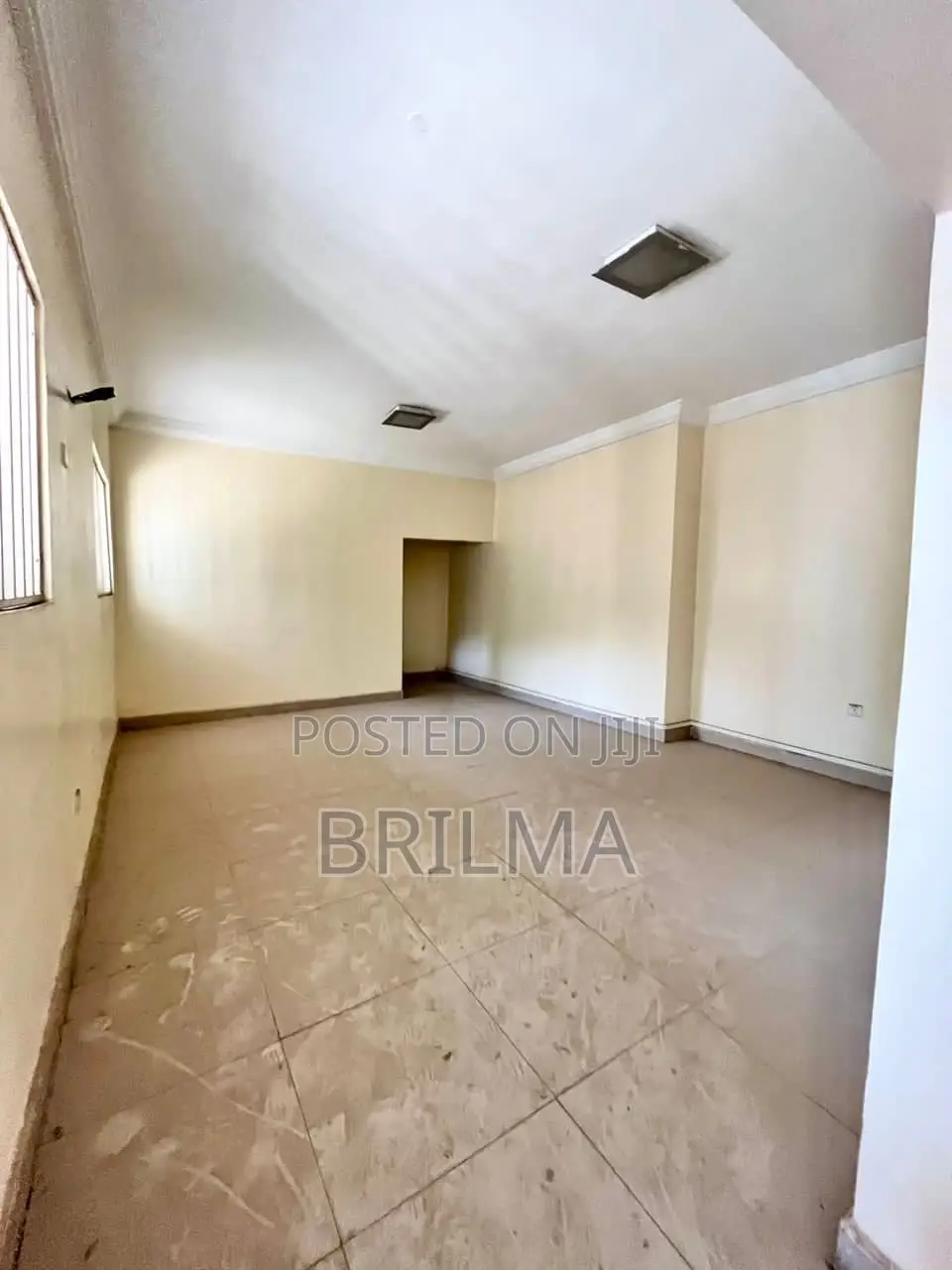 12bdrm Apartment in Zone 6 / Wuse for sale