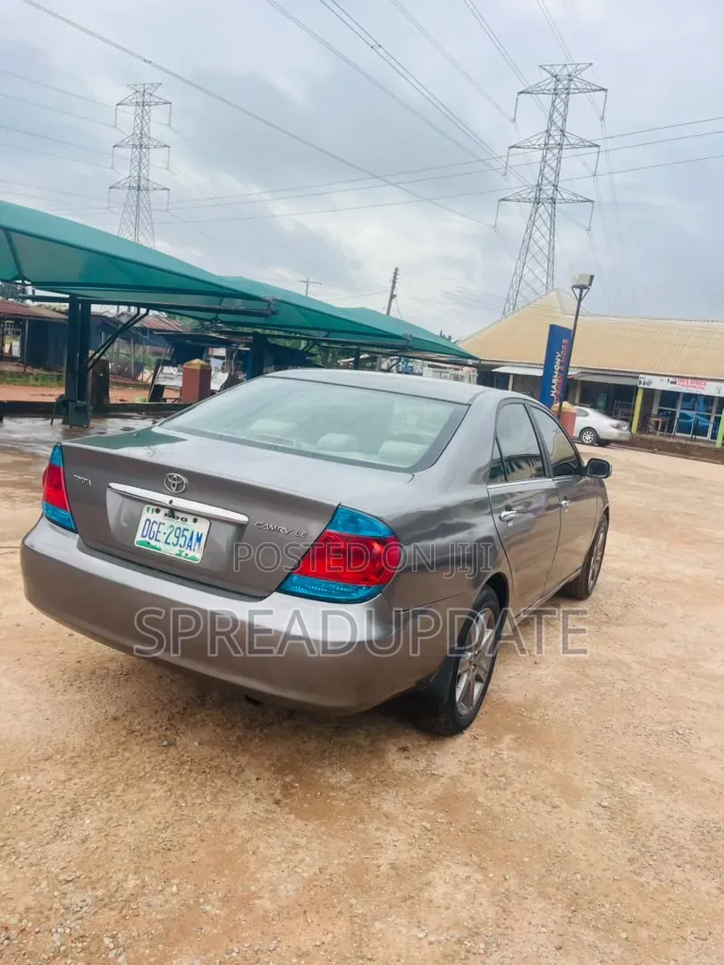 Toyota Camry 2006 Gray
