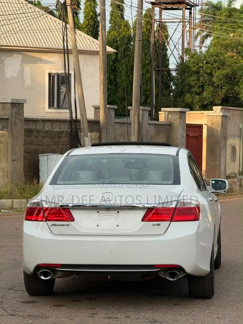 Honda Accord 2013 White