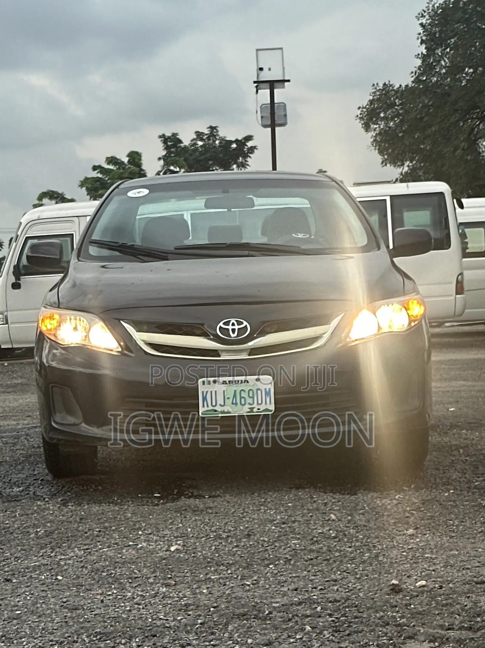 Toyota Corolla LE Special Edition 4dr Sedan (1.8L 4cyl 4A) 2013 Black