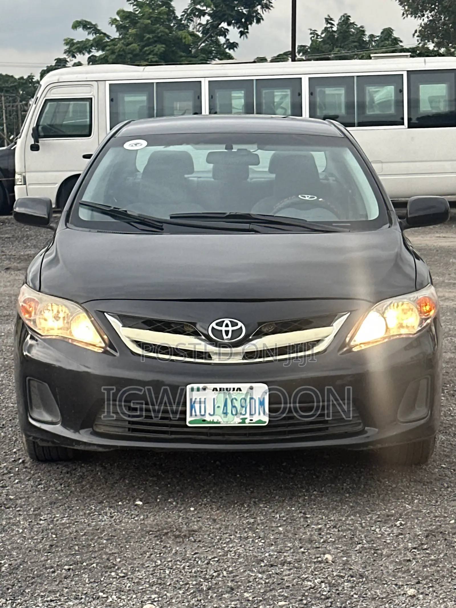 Toyota Corolla LE Special Edition 4dr Sedan (1.8L 4cyl 4A) 2013 Black