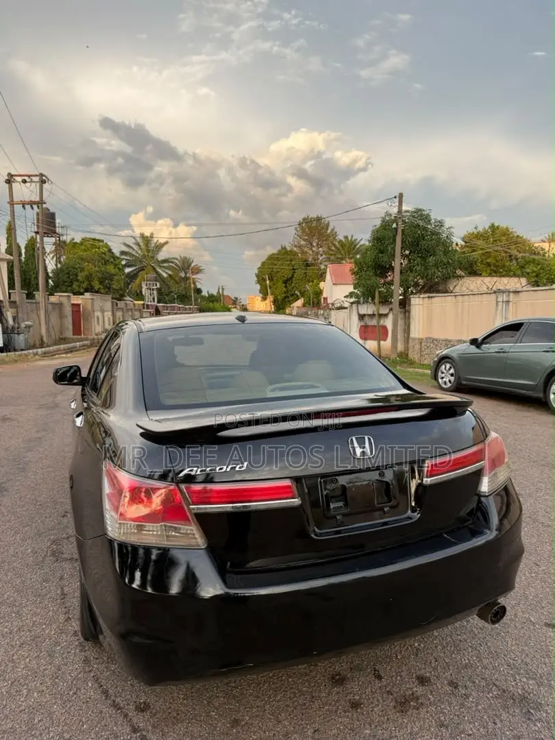 Honda Accord 2011 Black