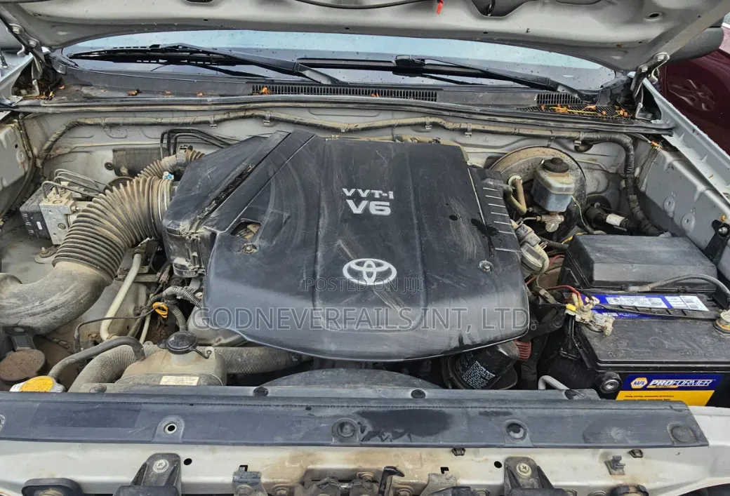 Toyota Tacoma 2005 Silver