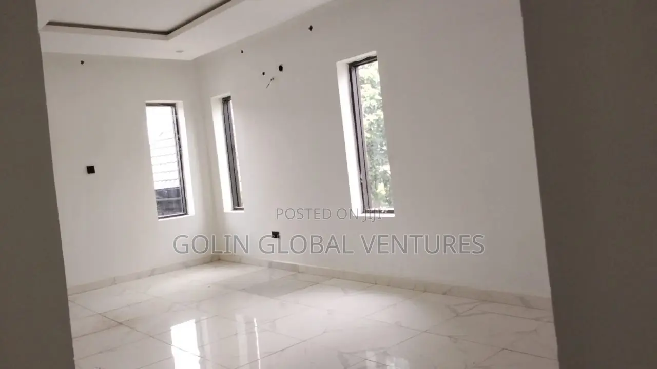 Golin 231 Smart Residence (Middle Unit), 5 Bedroom Duplex for Sale