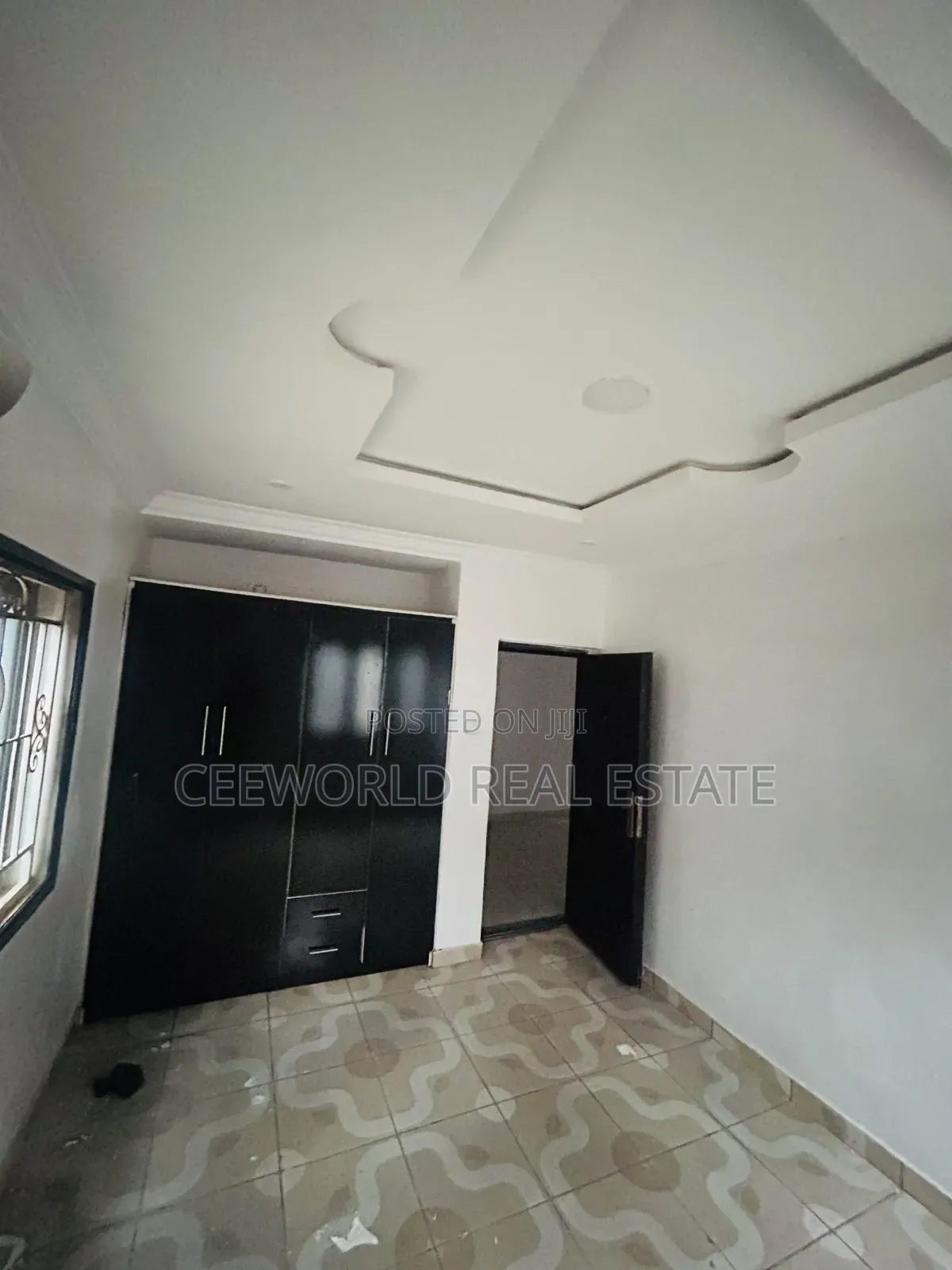 3bdrm Apartment in Baba Olora Atere, Akala Express for rent