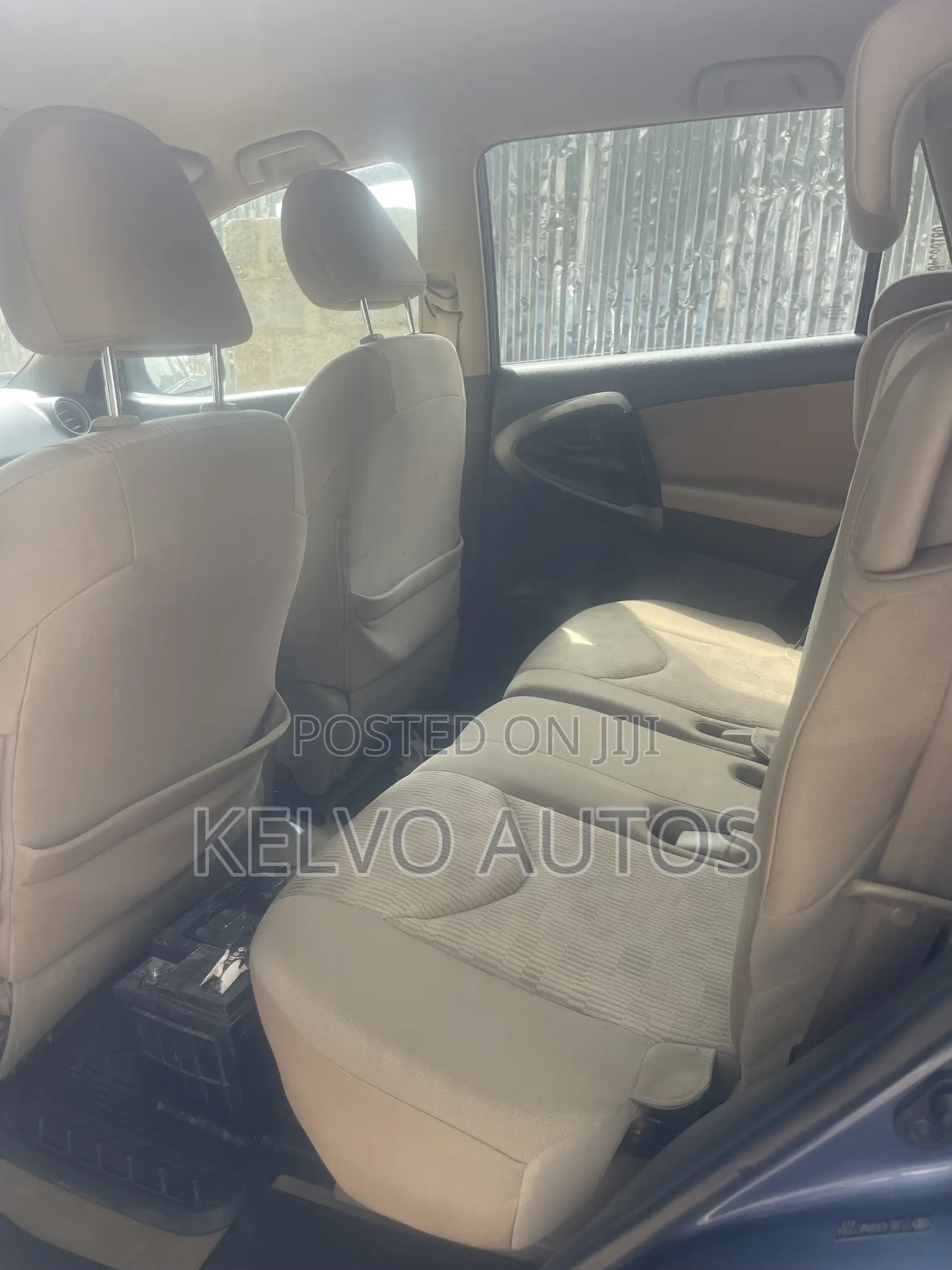 Toyota RAV4 2011 Maroon