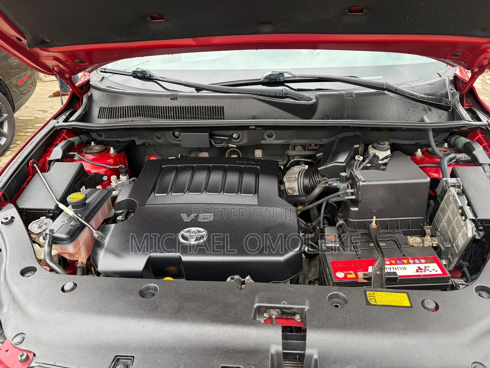 Toyota RAV4 V6 2009 Red