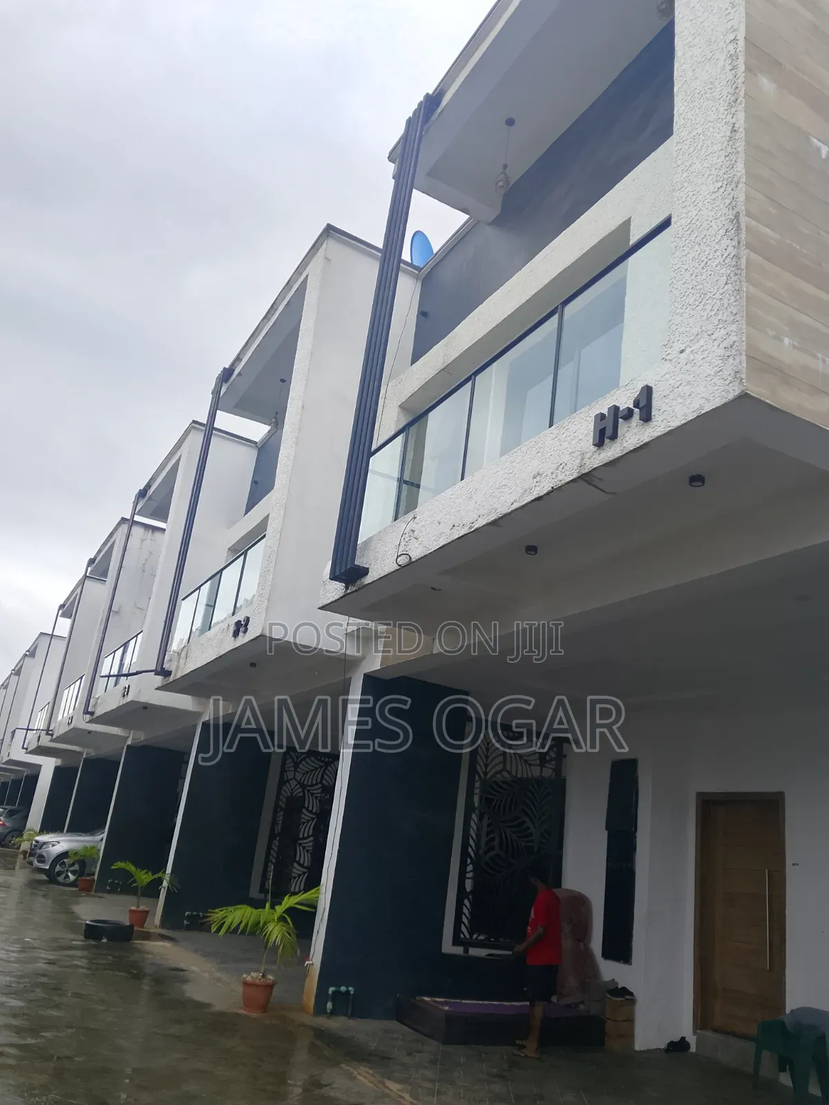4bdrm Townhouse / Terrace in Ikota Gra for rent