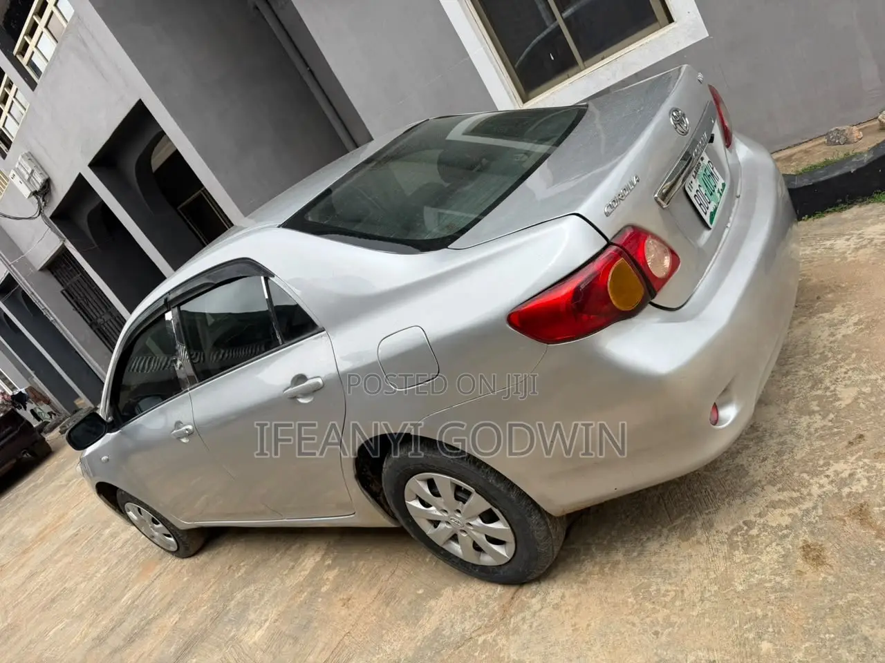 Toyota Corolla 2010 Silver