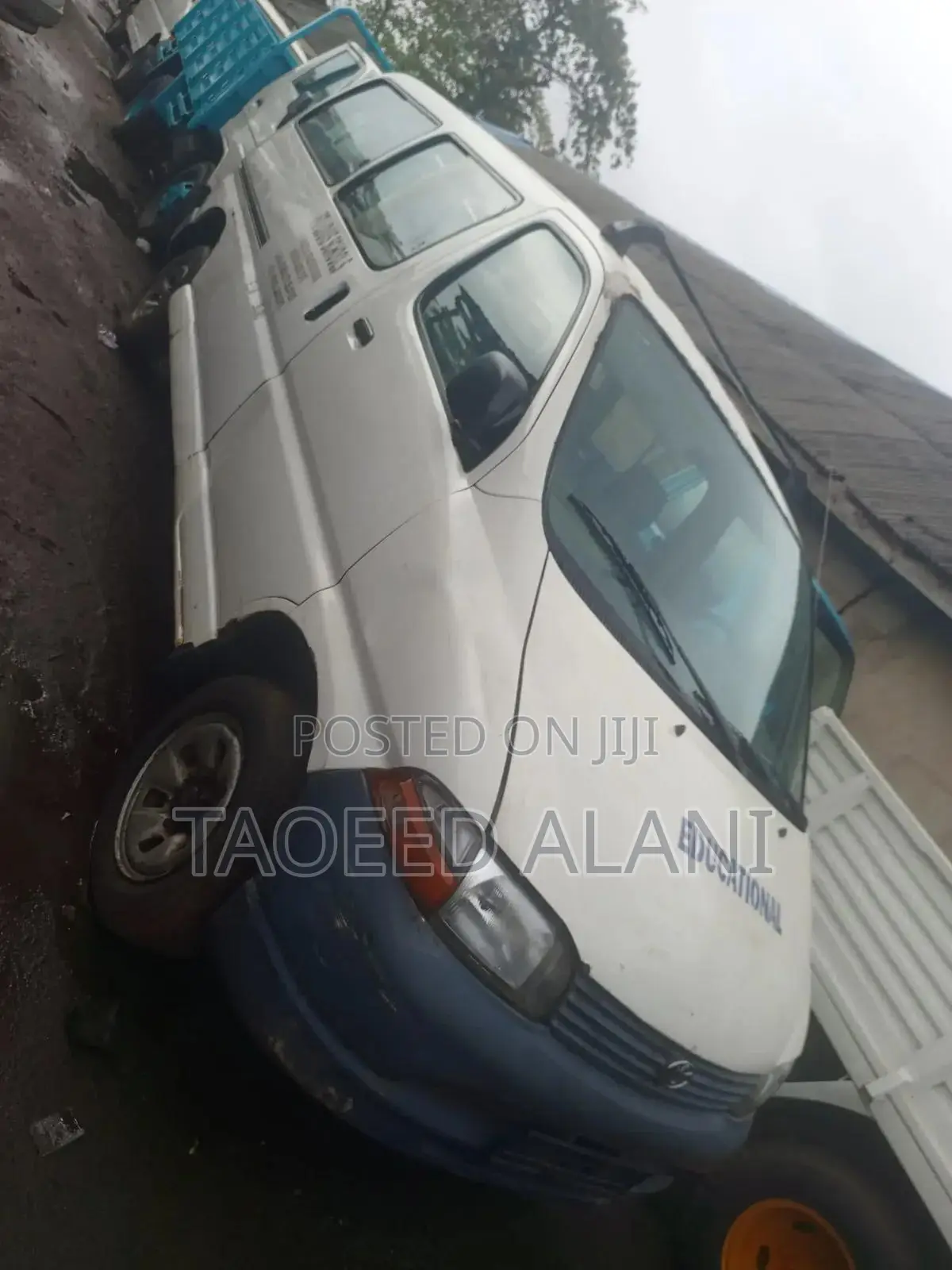 Toyota HiAce 1999 White