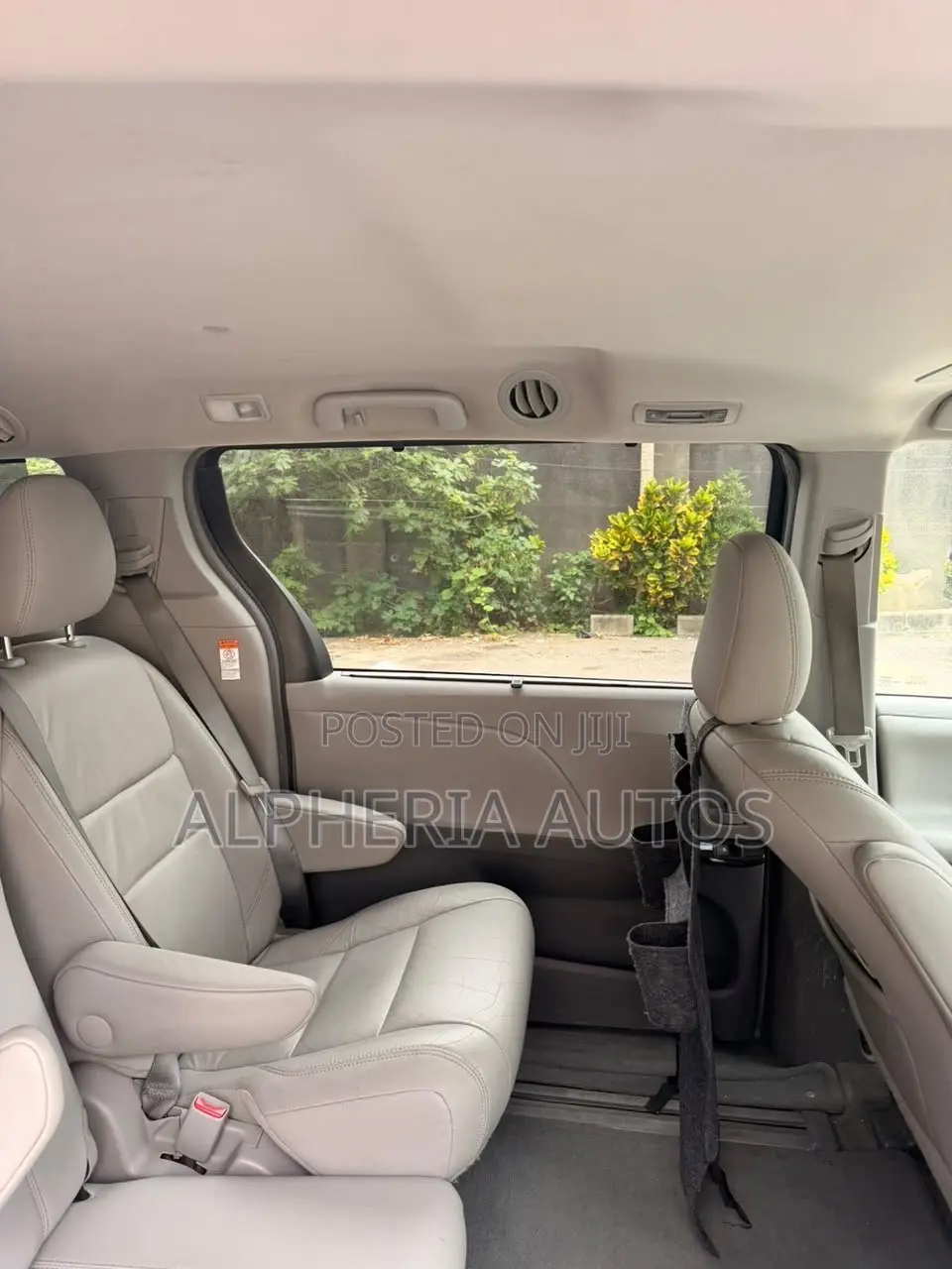 Toyota Sienna XLE 8 Passenger (3.5L 6cyl 6A) 2016 Blue