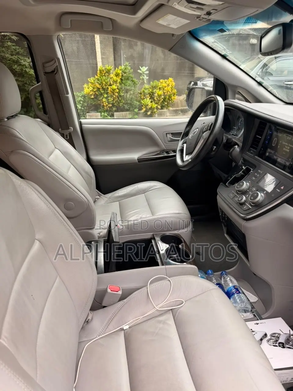 Toyota Sienna XLE 8 Passenger (3.5L 6cyl 6A) 2016 Blue