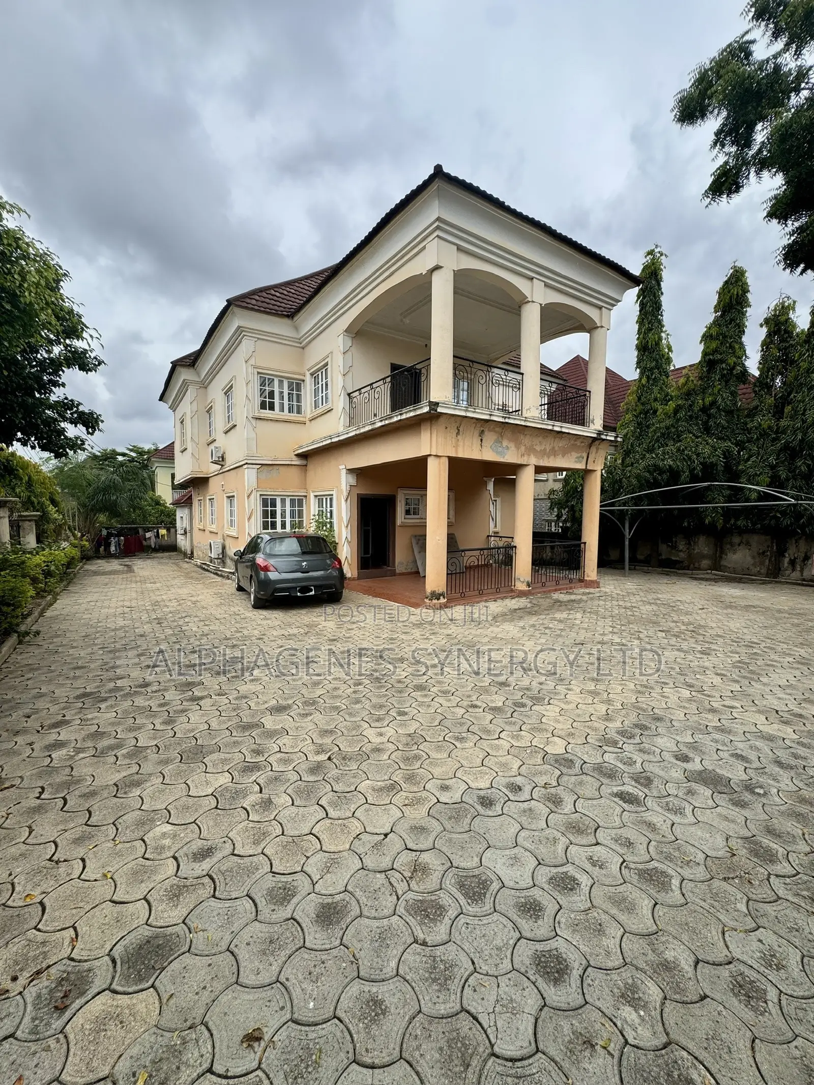 4bdrm Duplex in Gwarimpa, Life Camp for sale