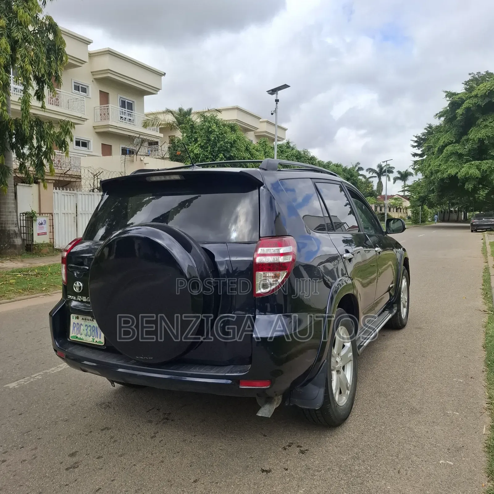 Toyota RAV4 2010 Blue