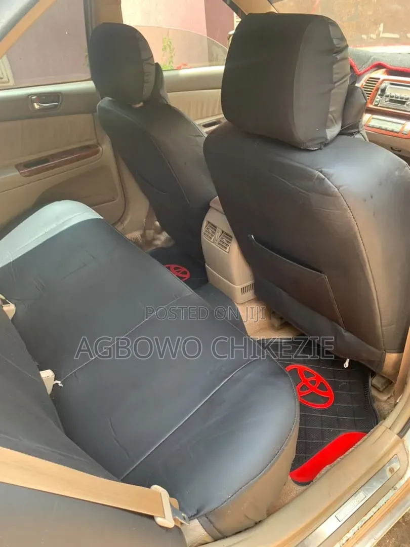 Toyota Camry 2004 Silver
