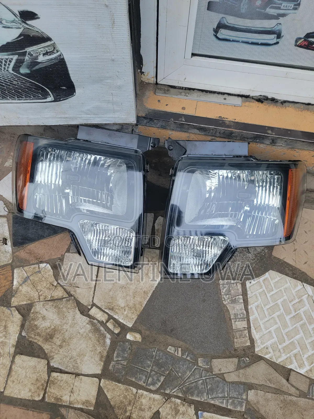 Ford F-150 2010 HEADLAMP