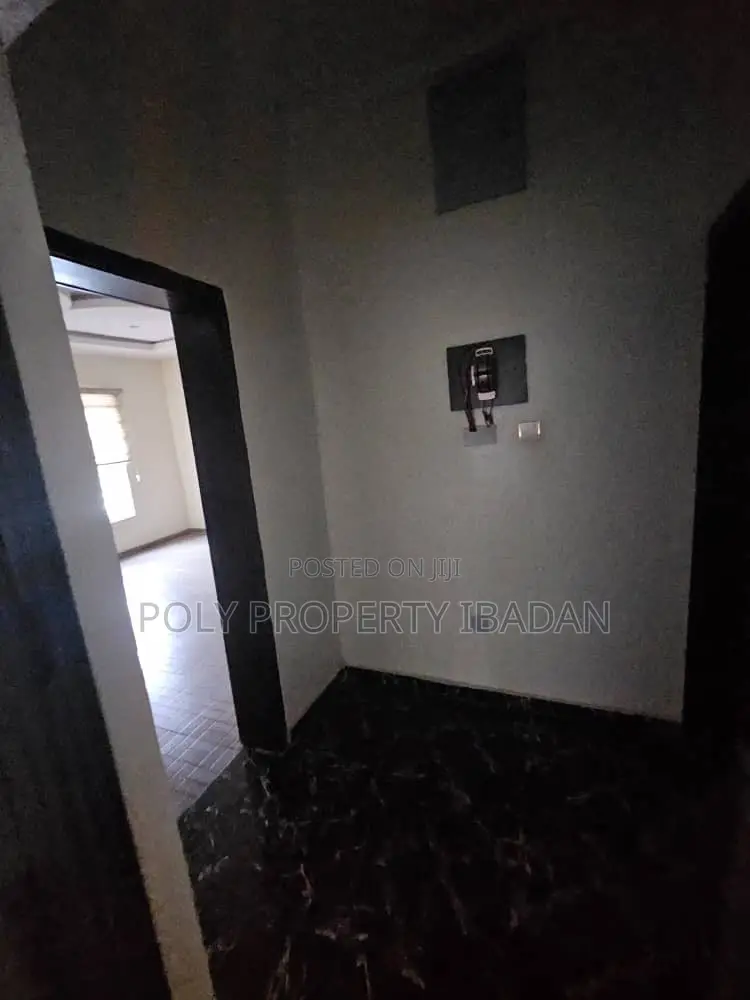 2bdrm Apartment in Oluyole Estate, Ibadan for rent
